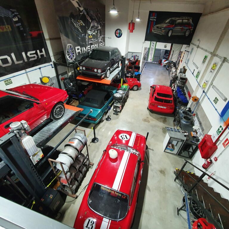 Garaje museum cars