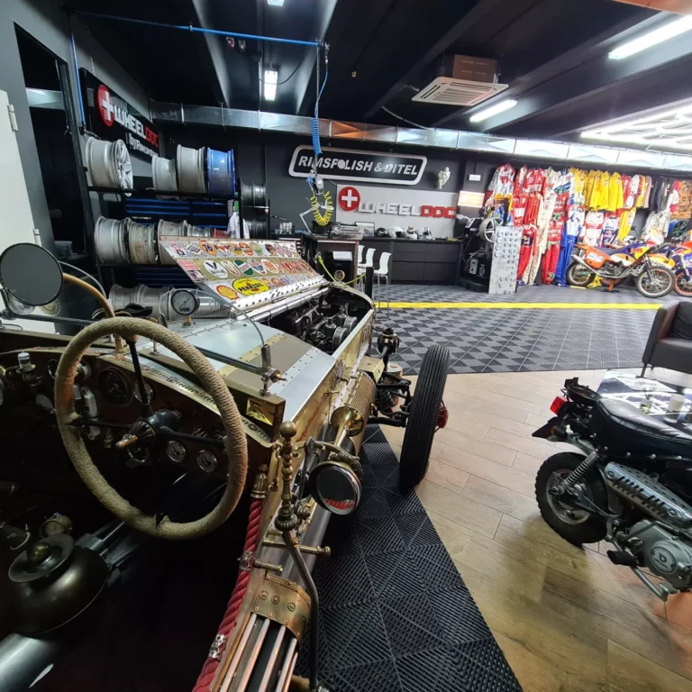 Vintage car garage